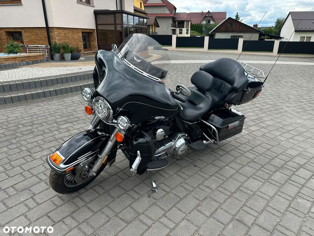 Harley-Davidson FLH Electra Glide - 1
