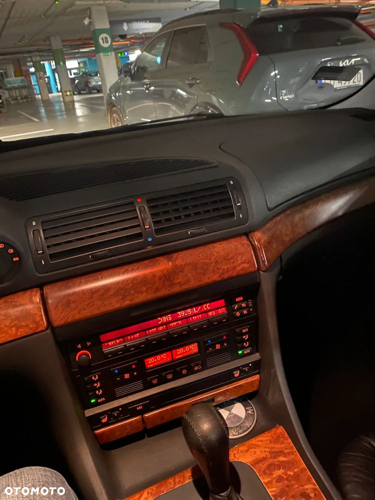 BMW Seria 7 735i - 3