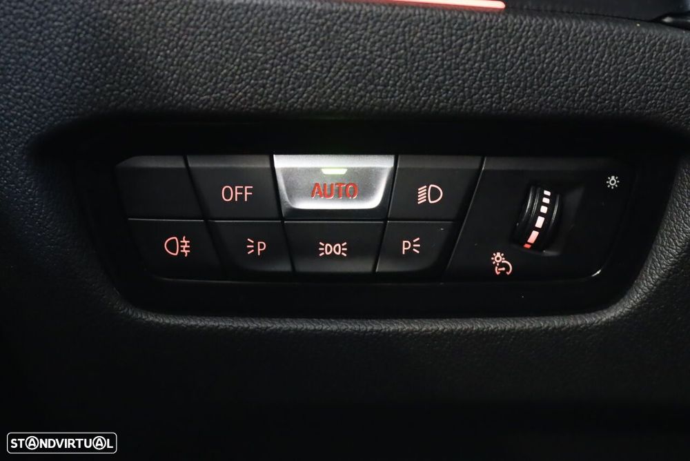 BMW 318 d Line Sport Auto - 18