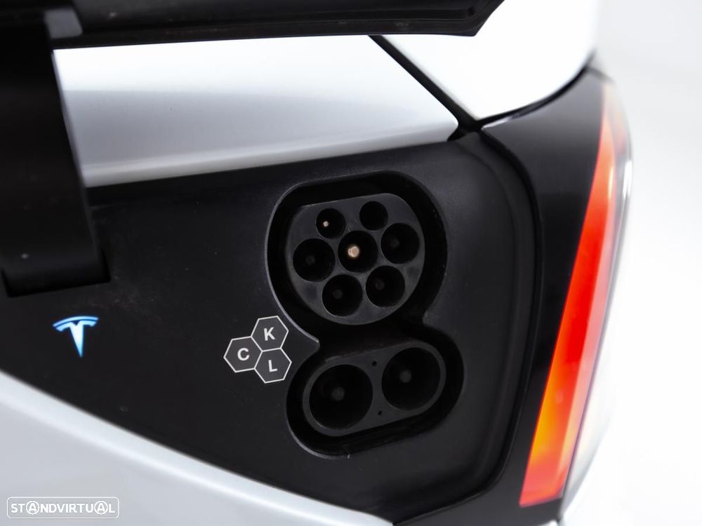 Tesla Model Y RWD - 17
