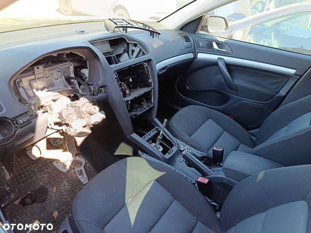 Skoda Octavia 1.8TSI BZB 2008r NA CZĘŚCI - 5