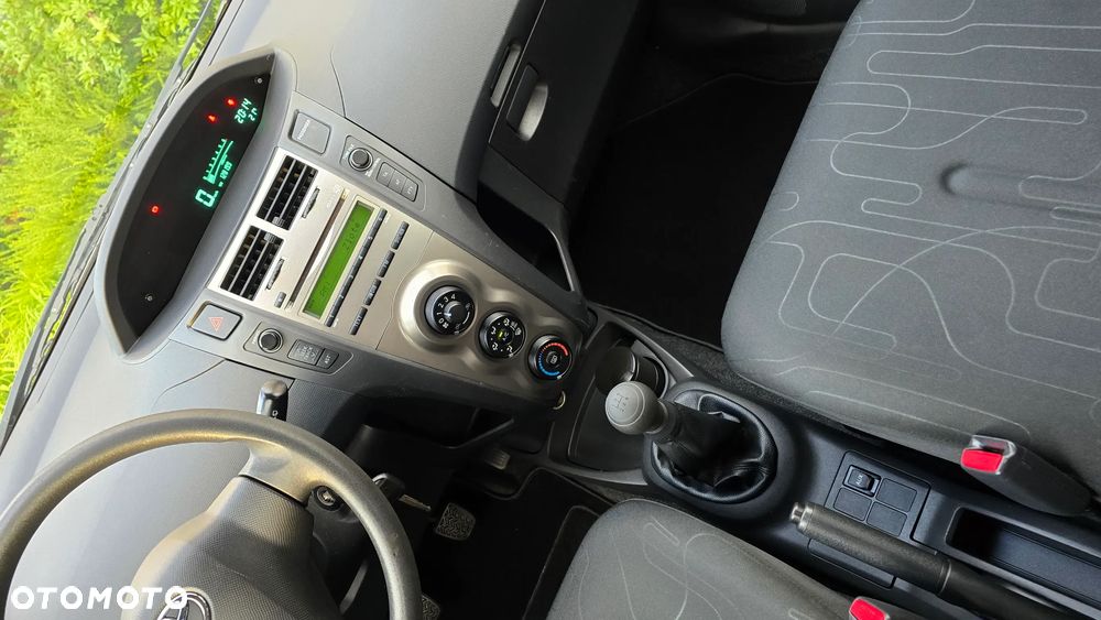 Toyota Yaris - 15