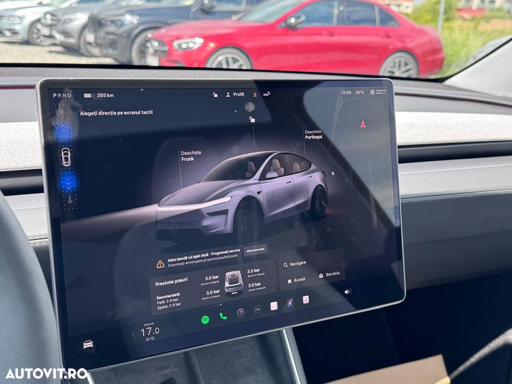 Tesla Model Y - 31