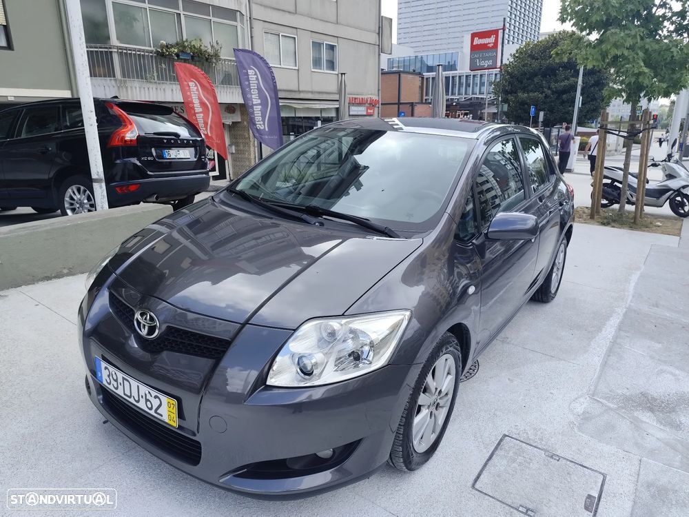Toyota Auris 1.4 D-4D Sol - 2