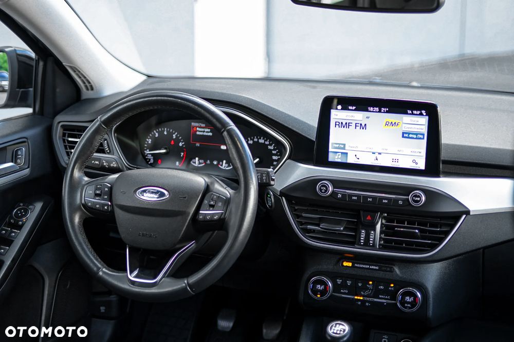 Ford Focus 1.0 EcoBoost Titanium ASS - 8