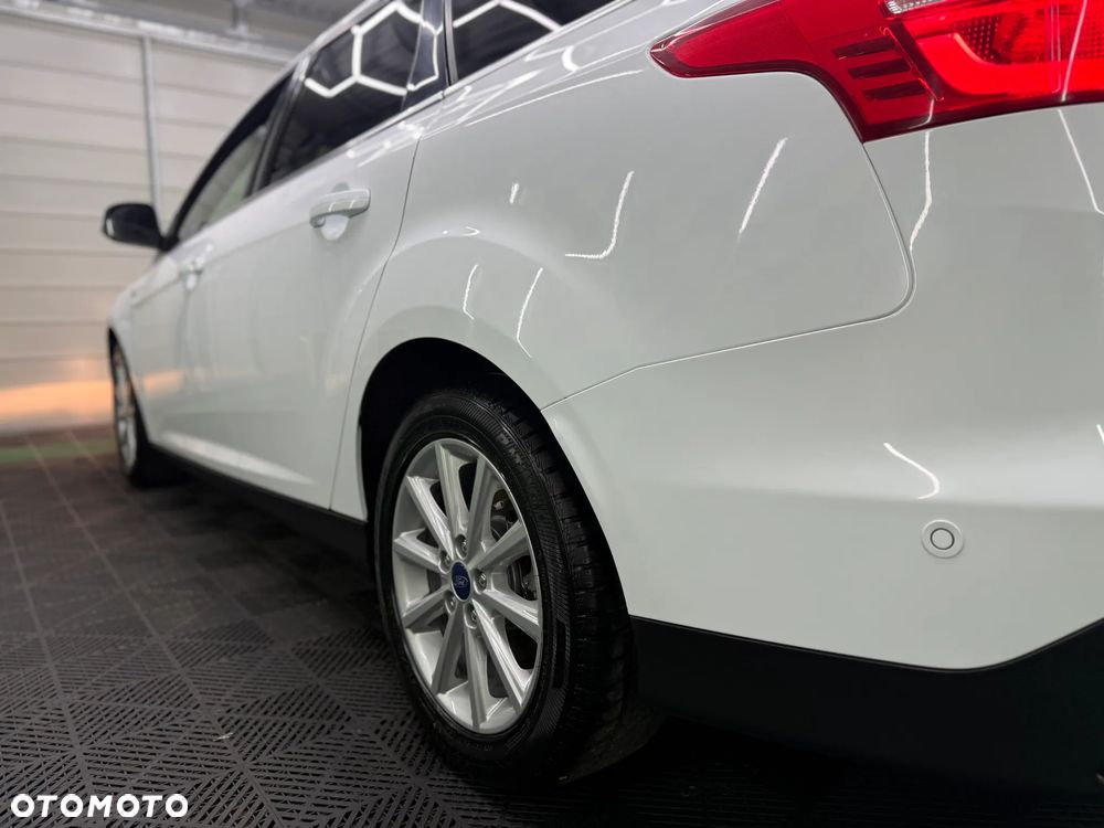 Ford Focus - 24