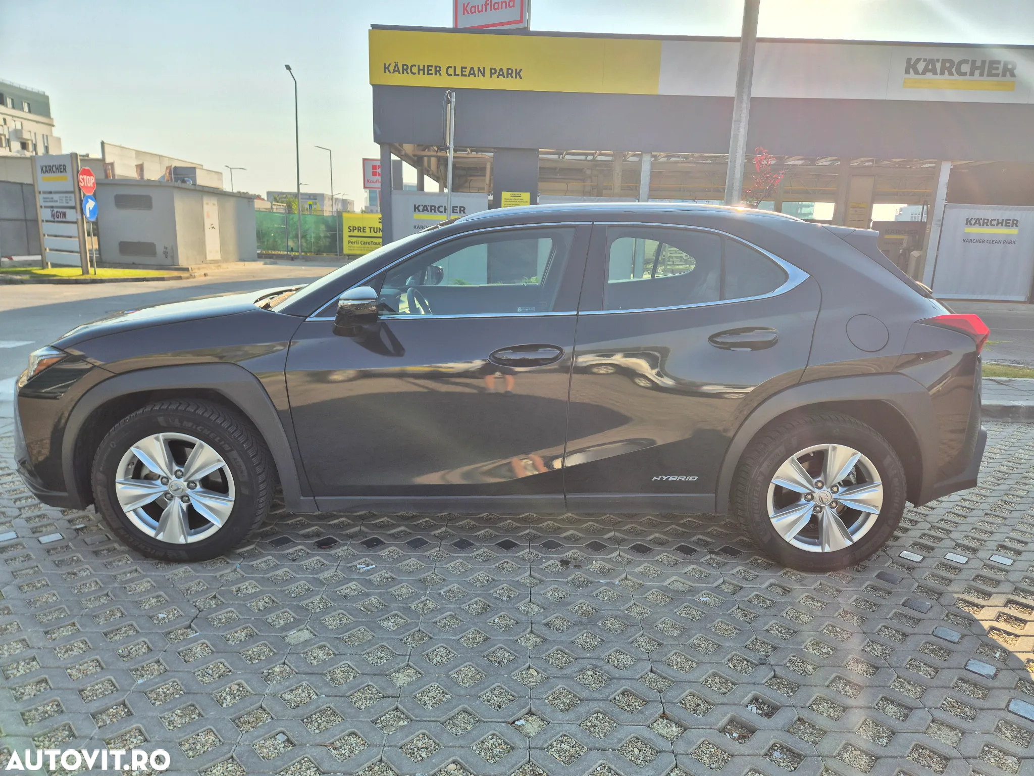 Lexus UX 250h Business Edition - 6
