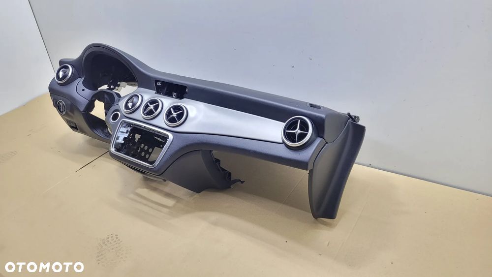 MERCEDES CLA W117 DESKA KONSOLA ORYGINAŁ - 5