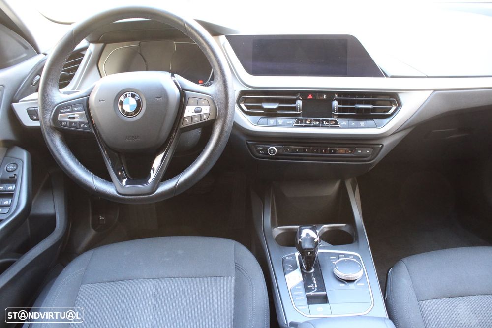 BMW 116 d Aut. Sport Line - 9