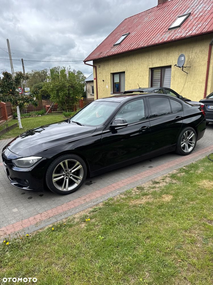 BMW Seria 3 328i - 3