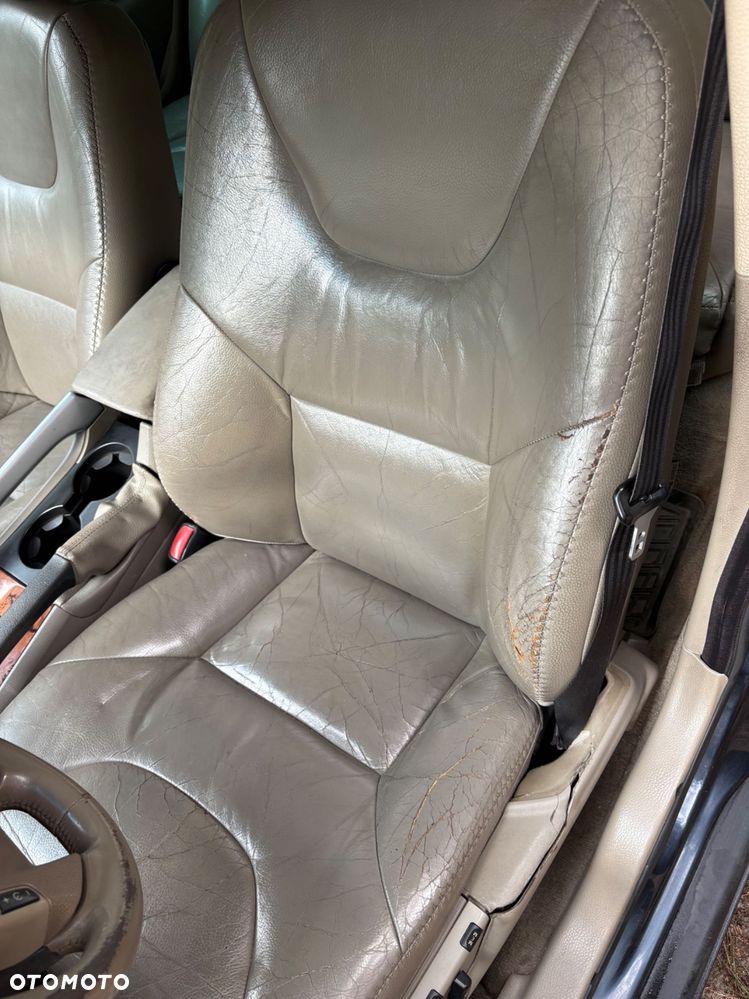 Volvo XC 70 - 7