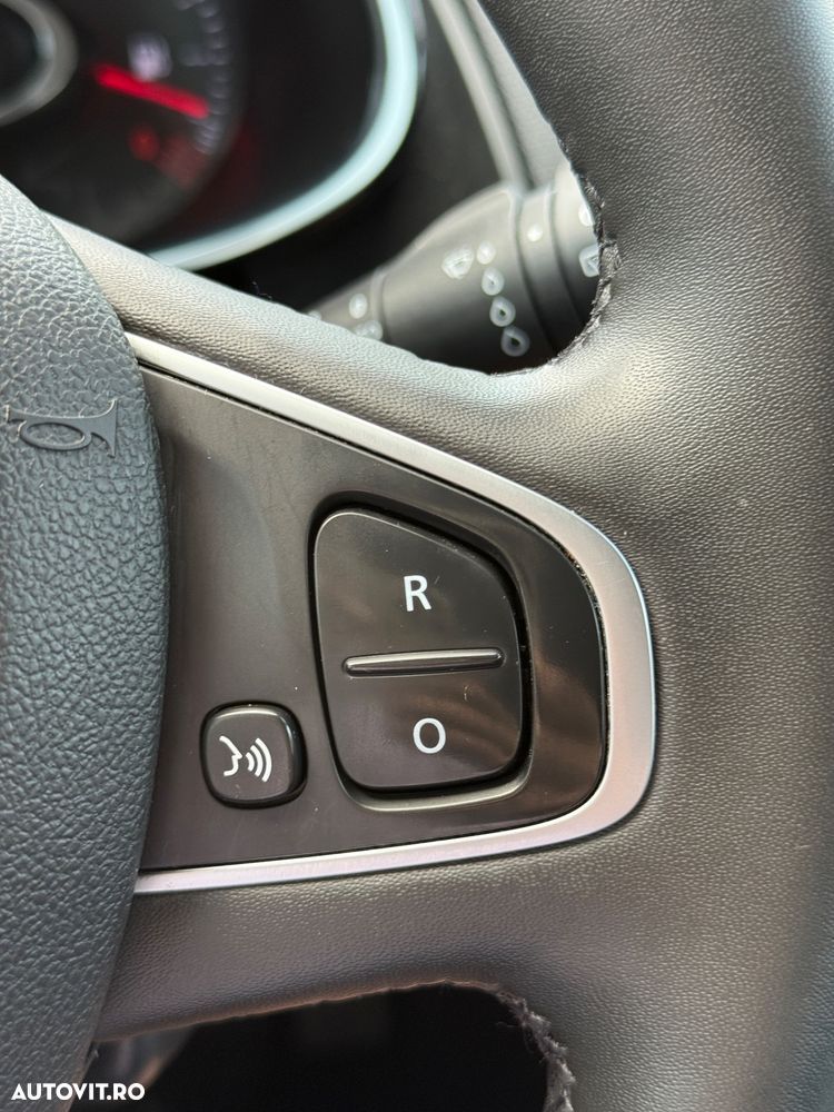 Renault Clio ENERGY TCe 90 Start & Stop LIMITED 2018 - 35