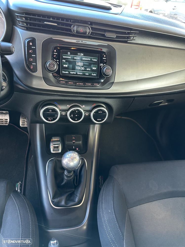 Alfa Romeo Giulietta 2.0 JTDM Trofeo - 12