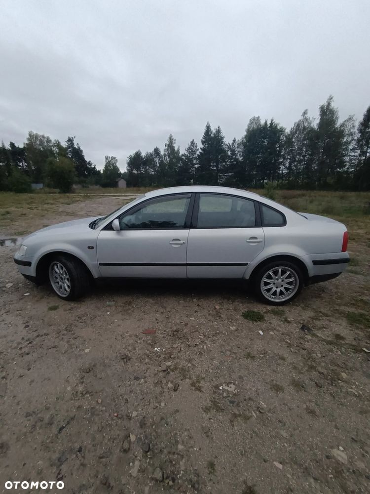 Volkswagen Passat 1.8T - 7