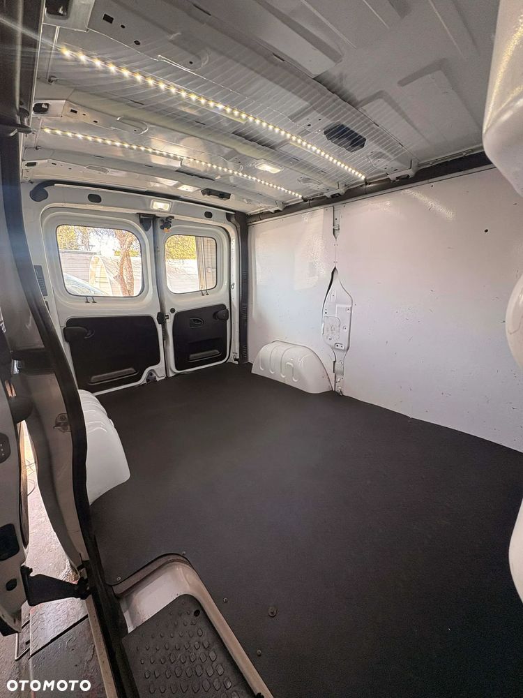 Renault Trafic - 34