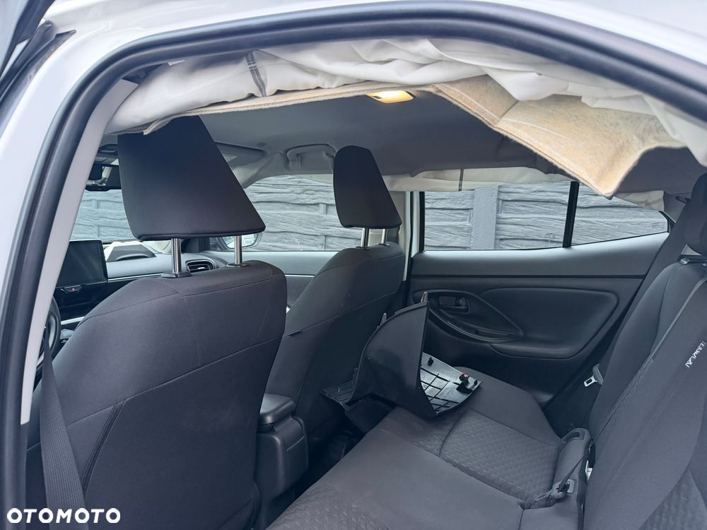Toyota Yaris Cross Hybrid 1.5 Comfort - 17