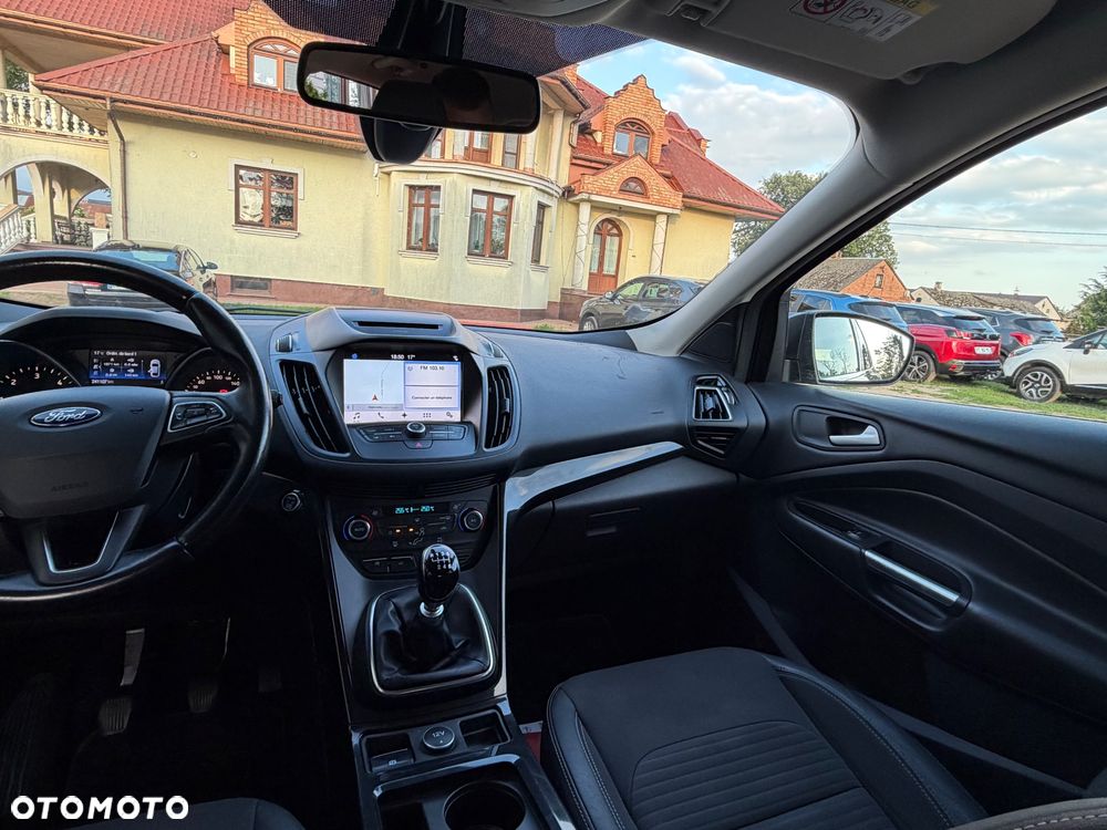 Ford Kuga 2.0 TDCi 2x4 Titanium - 20