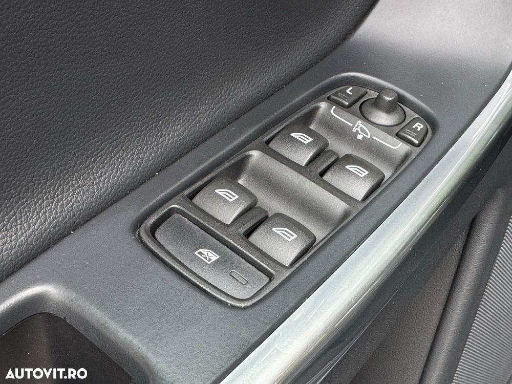 Volvo XC 60 D4 Geartronic Summum - 30