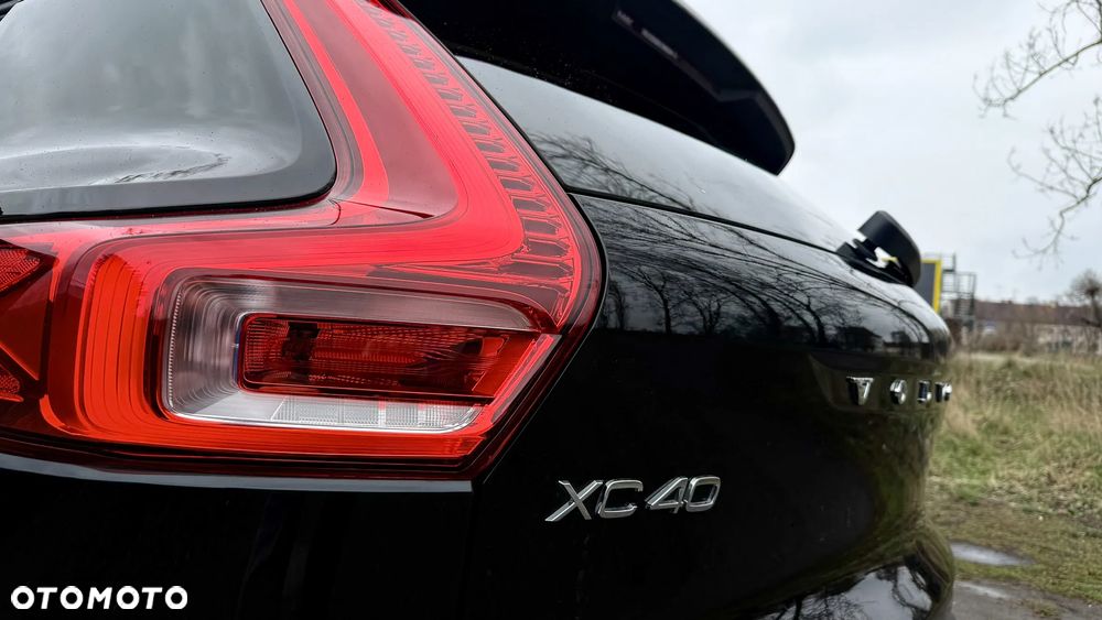 Volvo XC 40 B5 B AWD Momentum Pro - 36