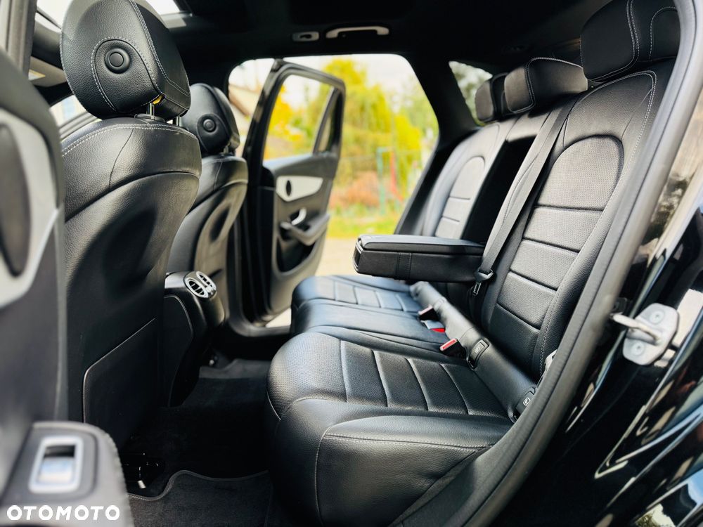 Mercedes-Benz GLC 220 d 4Matic 9G-TRONIC AMG Line - 33