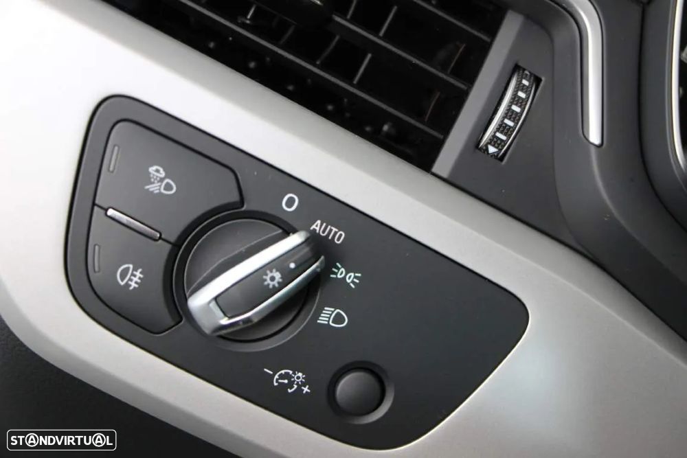 Audi A4 Avant 35 TDI Fleet Edition S tronic - 12