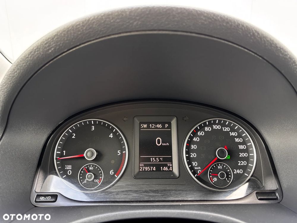 Volkswagen Caddy Cross Trendline DSG - 23