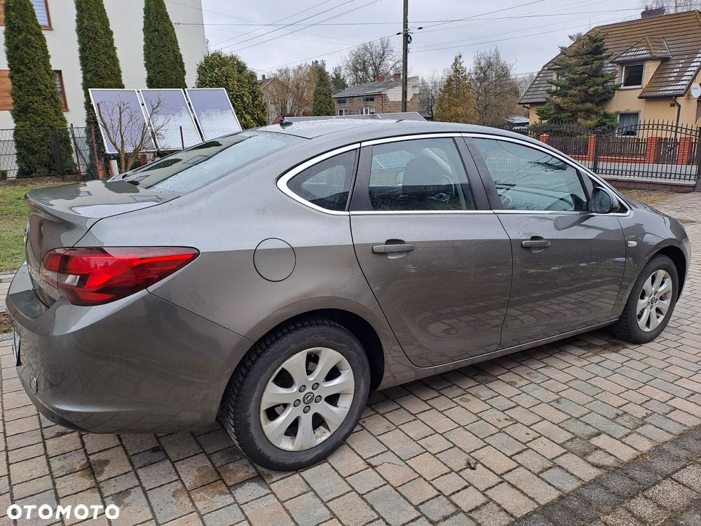 Opel Astra - 4