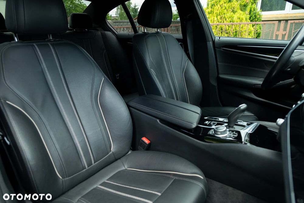 BMW Seria 5 530e - 10