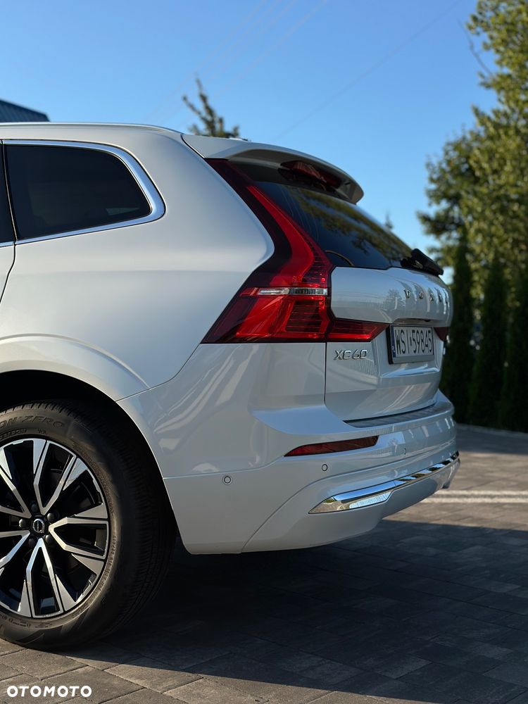 Volvo XC 60 B5 B AWD Plus Bright - 39