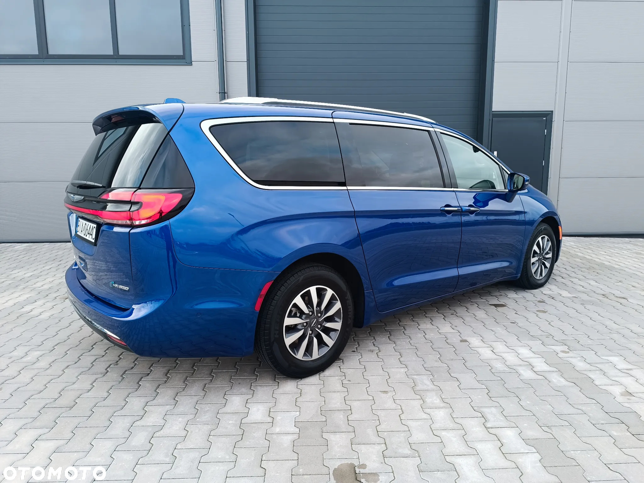 Chrysler Pacifica - 3
