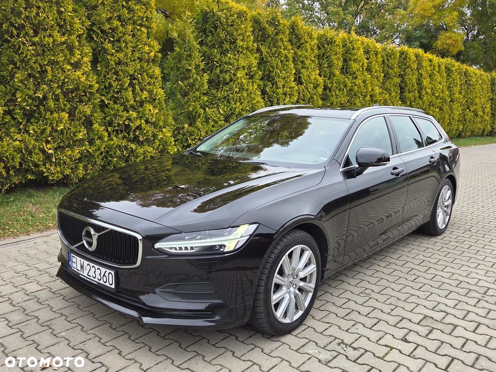 Volvo V90 D4 Momentum - 1