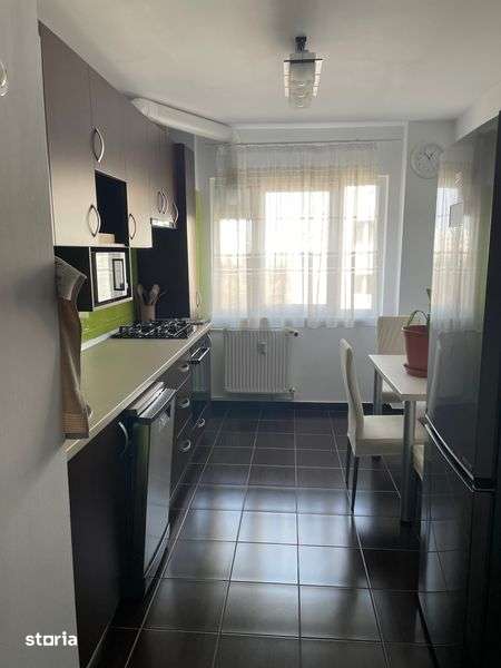Inchiriere ap 3 camere Berceni — fotografia 1