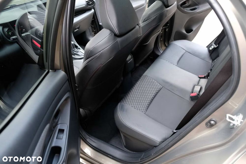 Toyota Yaris Hybrid 1.5 Selection Style - 9