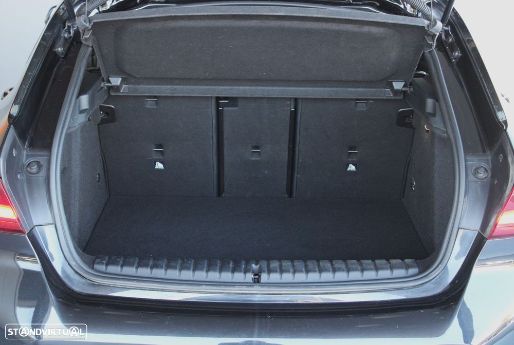 BMW 116 d Pack Desportivo M Auto - 14