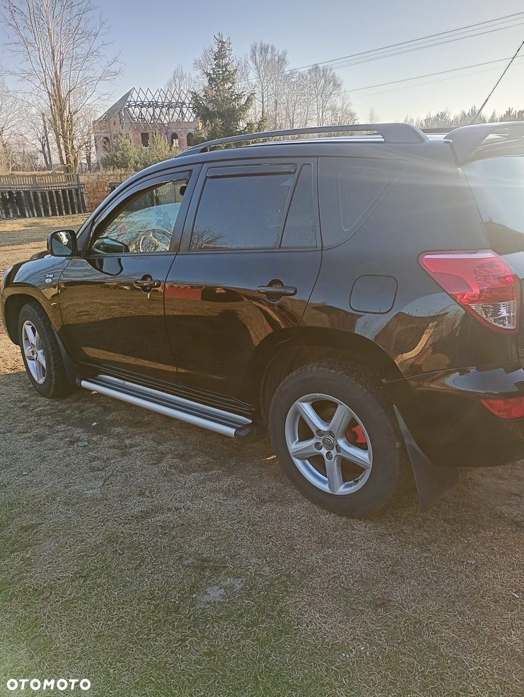 Toyota RAV4 - 3