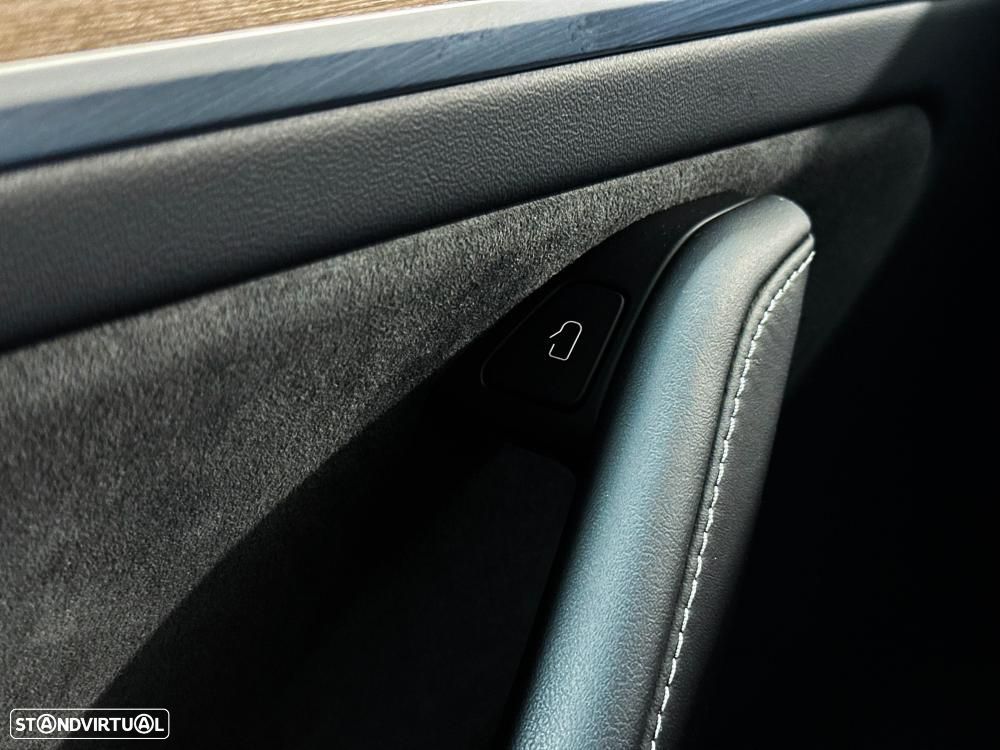 Tesla Model Y Standard - 49