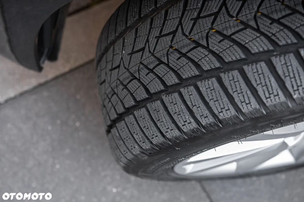 BMW Seria 5 525d Sport-Aut Luxury Line - 31