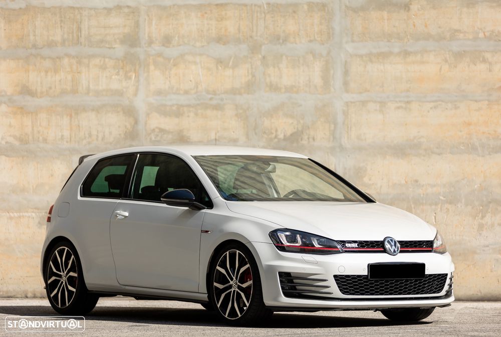 VW Golf GTI Performance BlueMotion DSG - 2