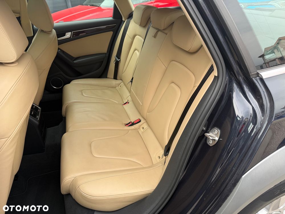 Audi A4 Allroad - 22
