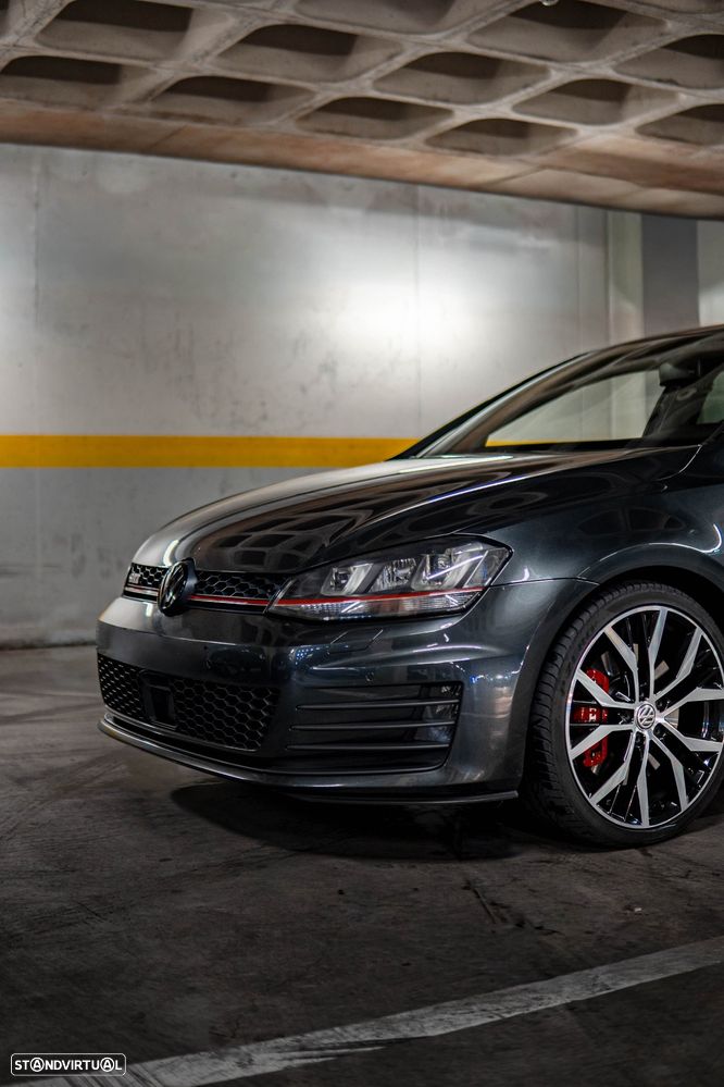 VW Golf GTI Performance BlueMotion DSG - 11