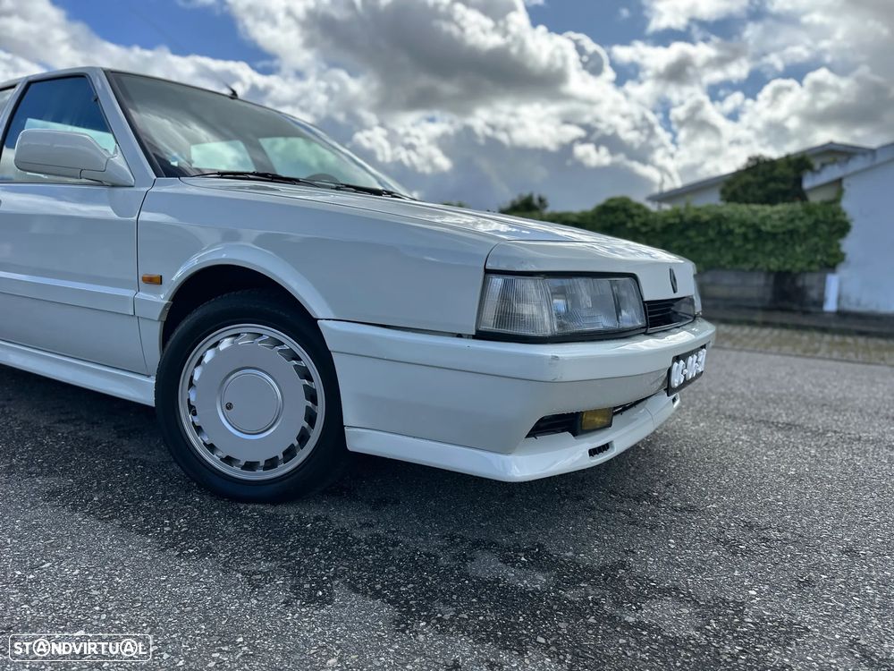 Renault 21 2.0 Turbo - 8