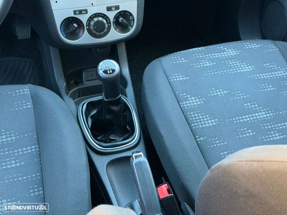 Opel Corsa 1.3 CDTI Enjoy 89g - 15