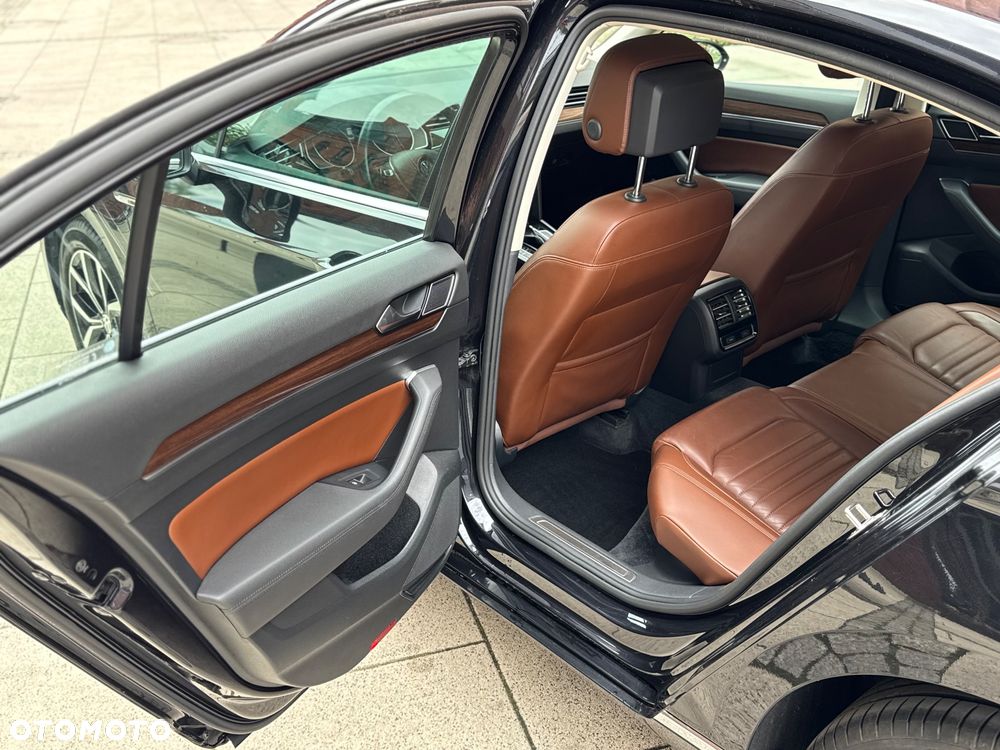 Volkswagen Passat 2.0 TDI BMT SCR 4Mot Highline DSG7 - 11