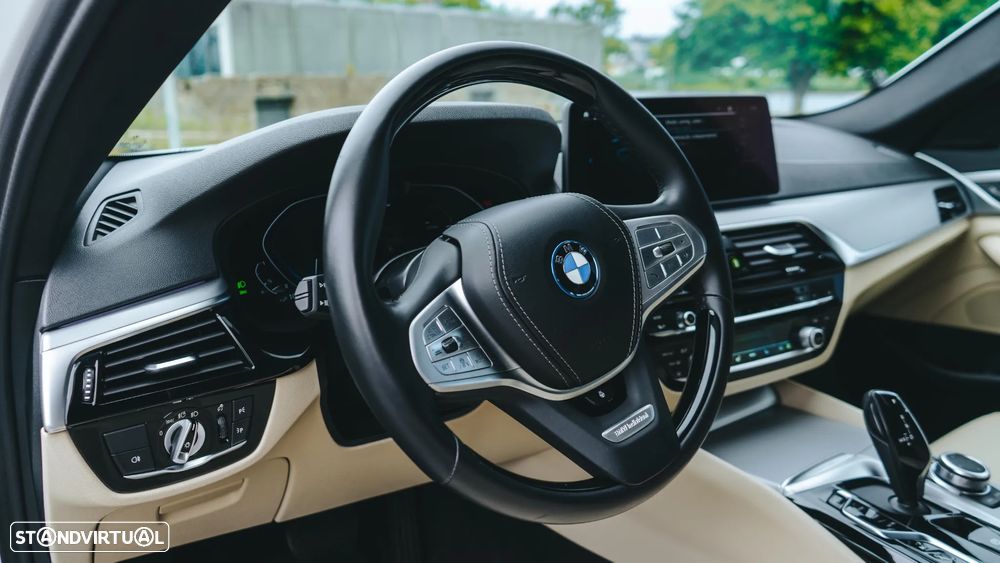 BMW 520 e - 27