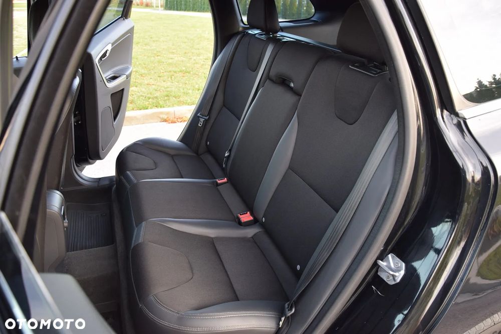 Volvo XC 60 D4 AWD Momentum - 15