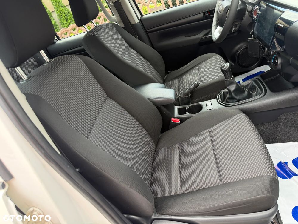 Toyota Hilux 2.4 D-4D Double Cab DLX 4x4 - 16