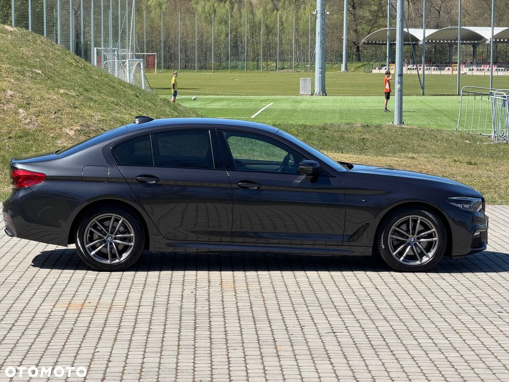 BMW Seria 5 520d xDrive M Sport sport - 12