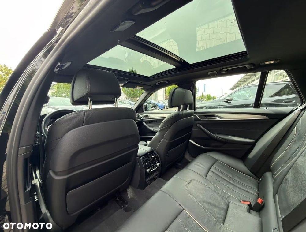 BMW Seria 5 540d xDrive mHEV M Sport sport - 15