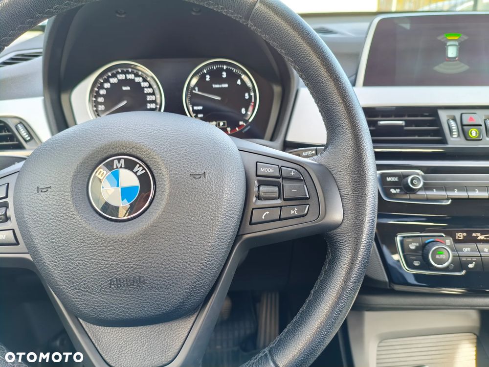 BMW X1 sDrive18d - 15