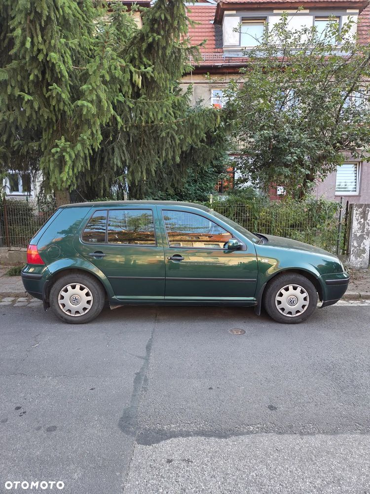 Volkswagen Golf 1.6 Basis - 3